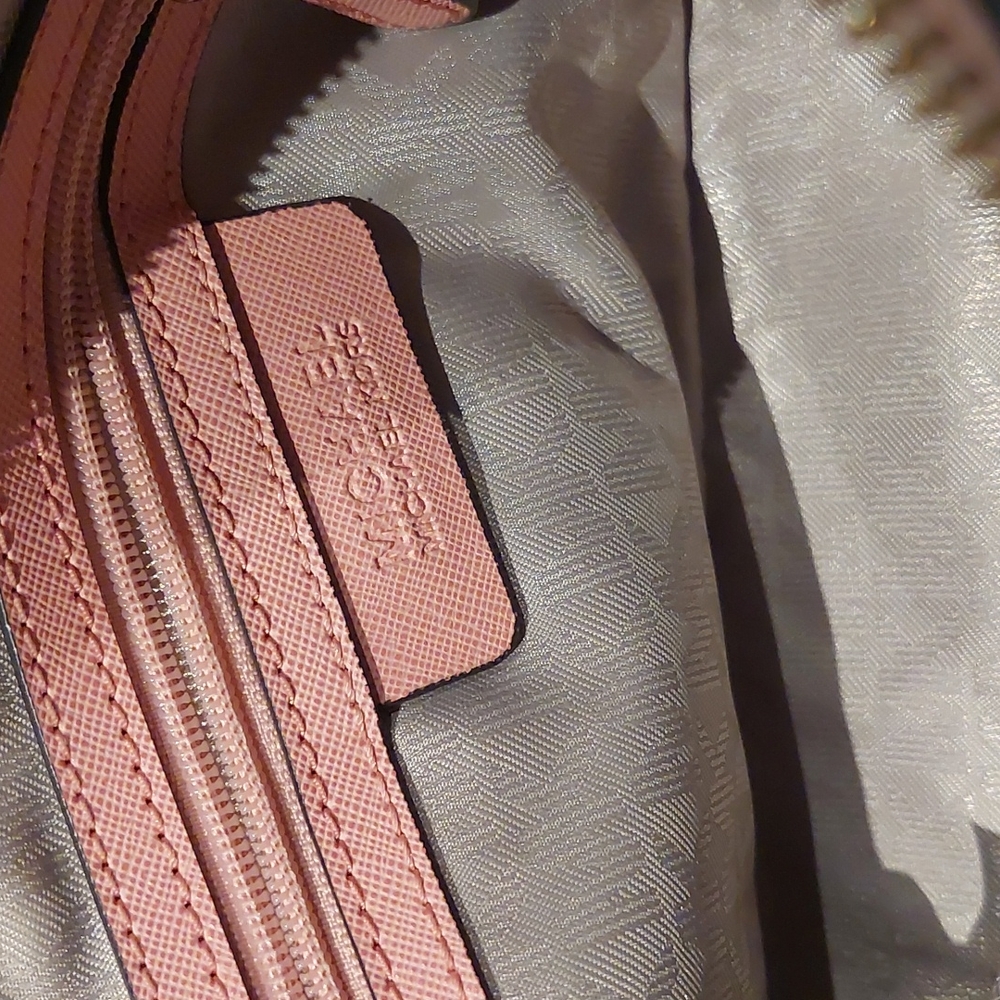 ❣️💫MARK DOWN💫❣️Michael Kors pink bag - Picture 9 of 12